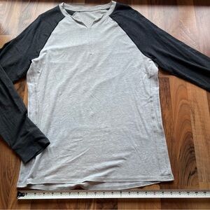 Lululemon V Neck
